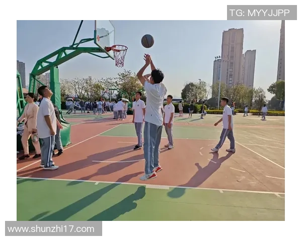 张芳独家篮球心得分享让你在球场上更加自信与出色的技巧与经验总结